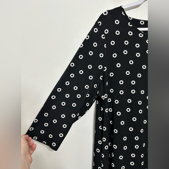 Chicos Circle Grommet Dot Print Asymmetrical High Low Tunic Shirt - Picture 8 of 14